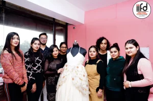 What does It take to Become a Professional Fashion Designer